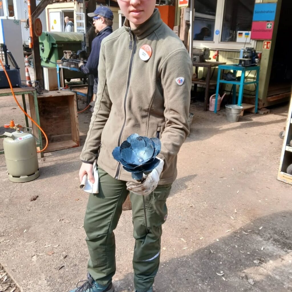 Instagram post from offene_jugendwerkstatt_ka. This post is in position 2.