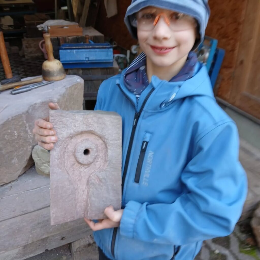 Instagram post from offene_jugendwerkstatt_ka. This post is in position 2.