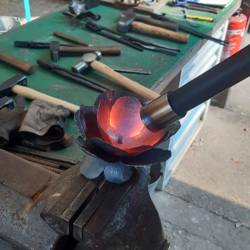 Instagram post from offene_jugendwerkstatt_ka. This post is in position 1.