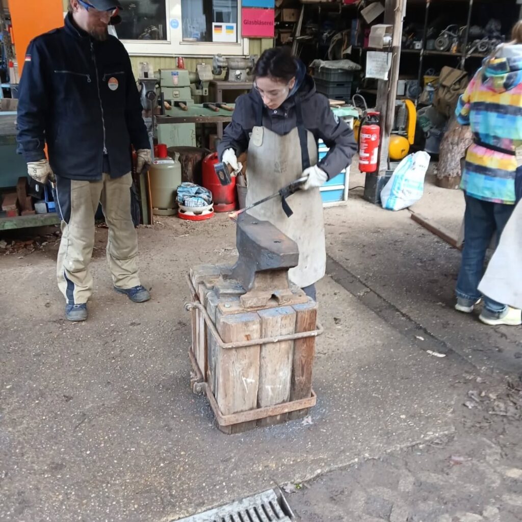 Instagram post from offene_jugendwerkstatt_ka. This post is in position 1.