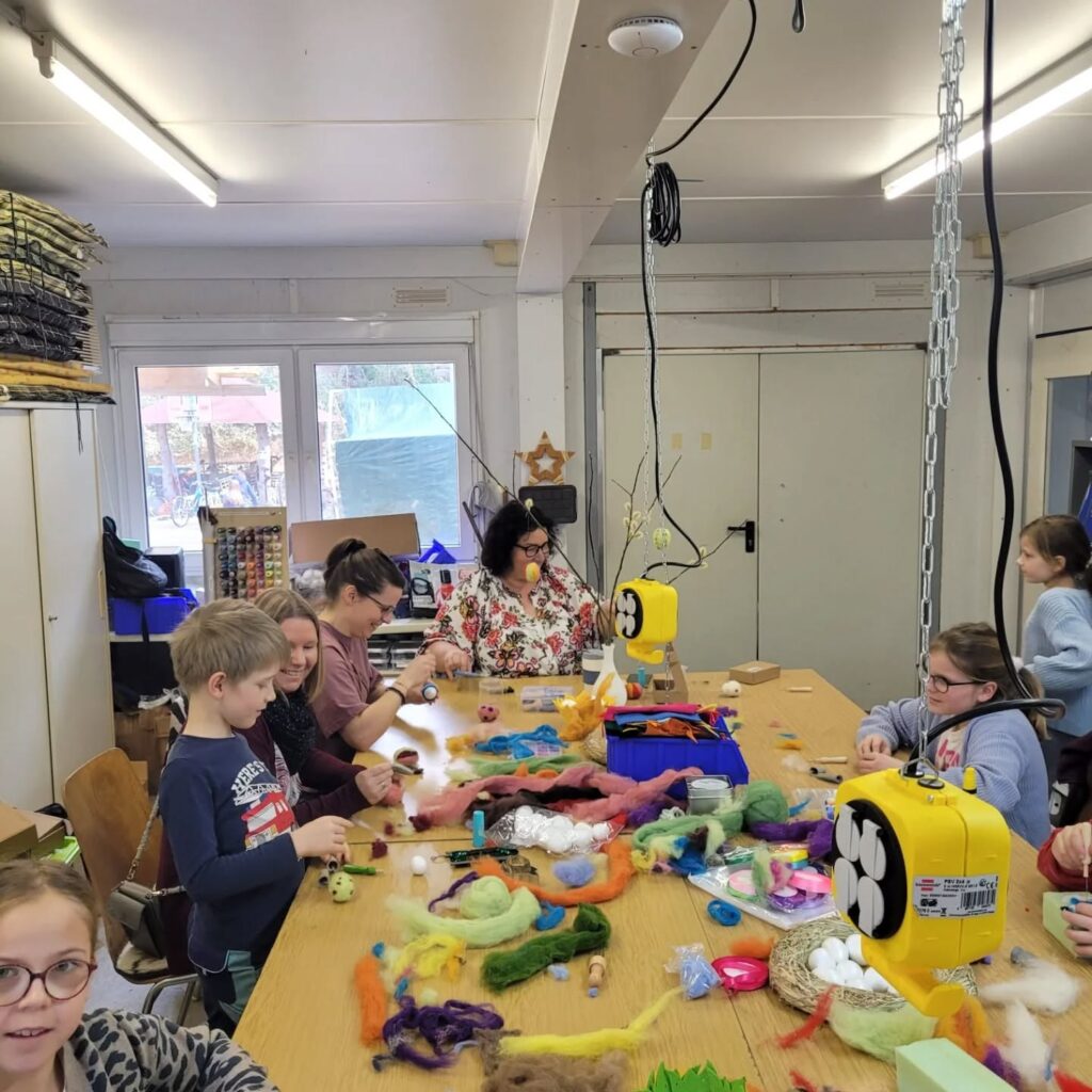 Instagram post from offene_jugendwerkstatt_ka. This post is in position 1.